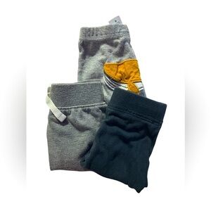 Carter's Gray and Black Joggers sets size:3 months